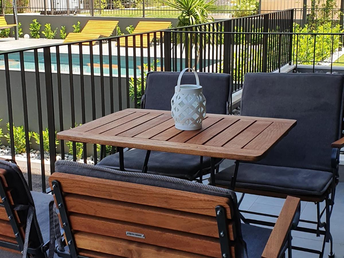 Bjelica Rental Apartments - Nela Apartment Тиват Экстерьер фото